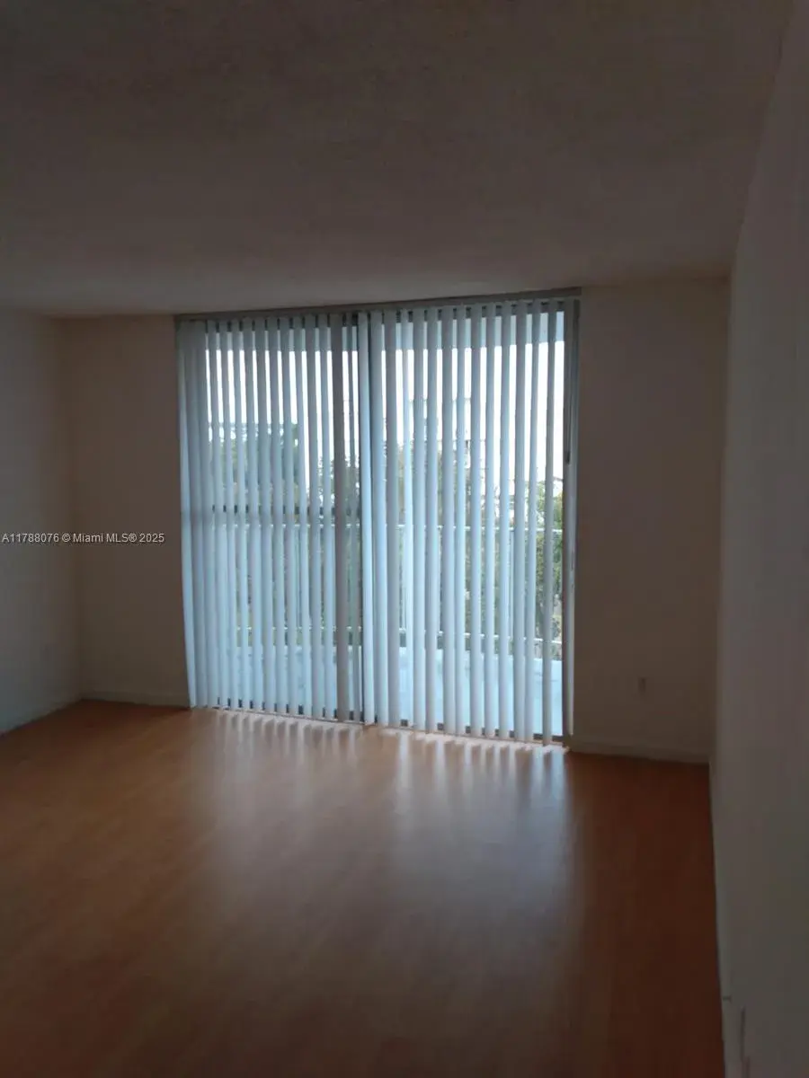 494 NW 165th St Rd # 102, Miami FL 33169