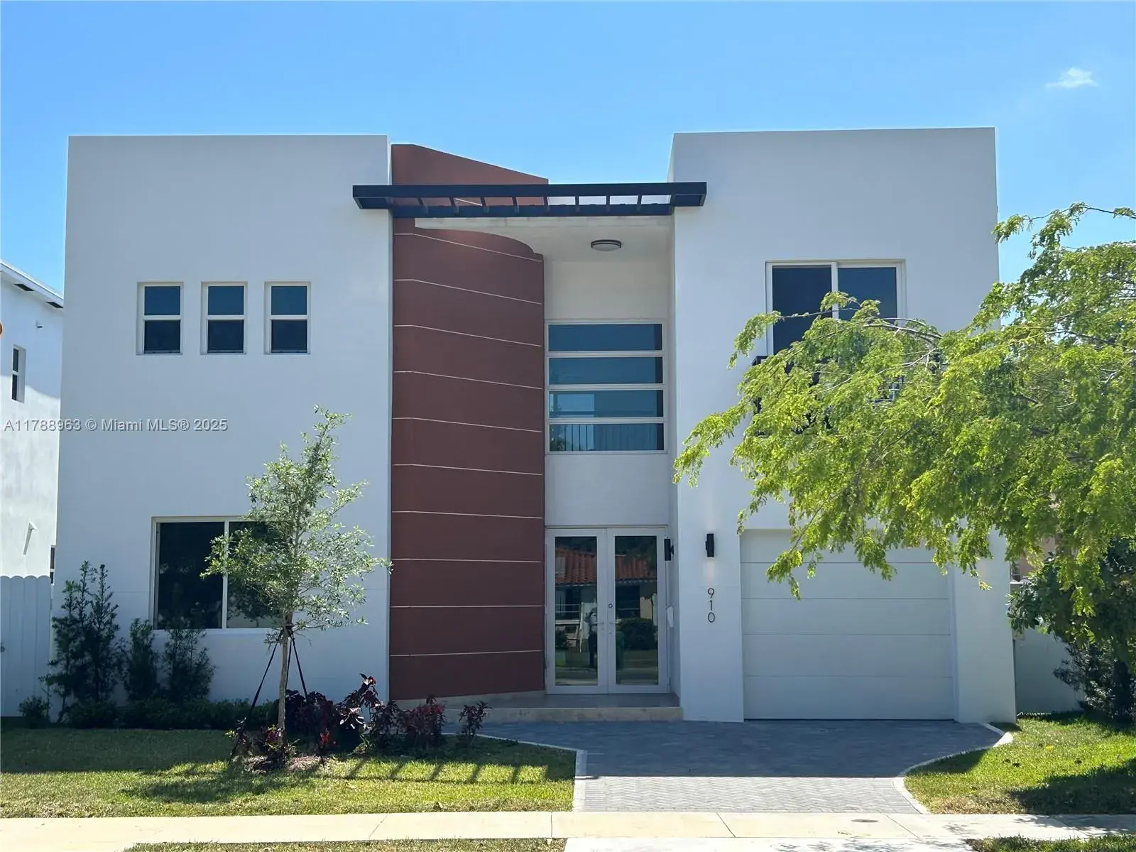 4 bedroom 4 bath Residential for sale at 910 SW 24th Rd, Miami FL 33129