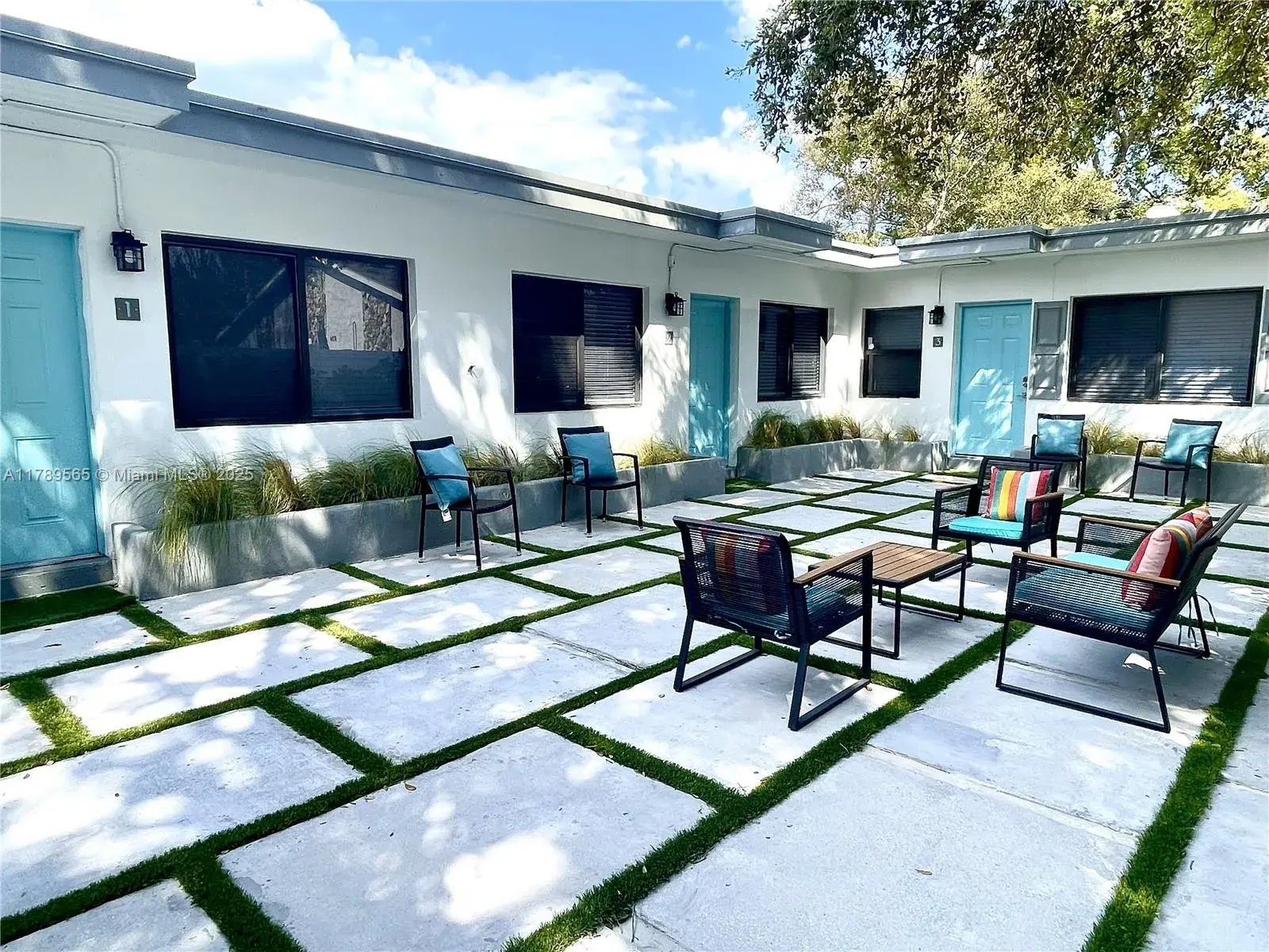 1 bedroom 1 bath Residential Lease for rent at 820 S Federal Hwy # 3, Lake Worth FL 33460