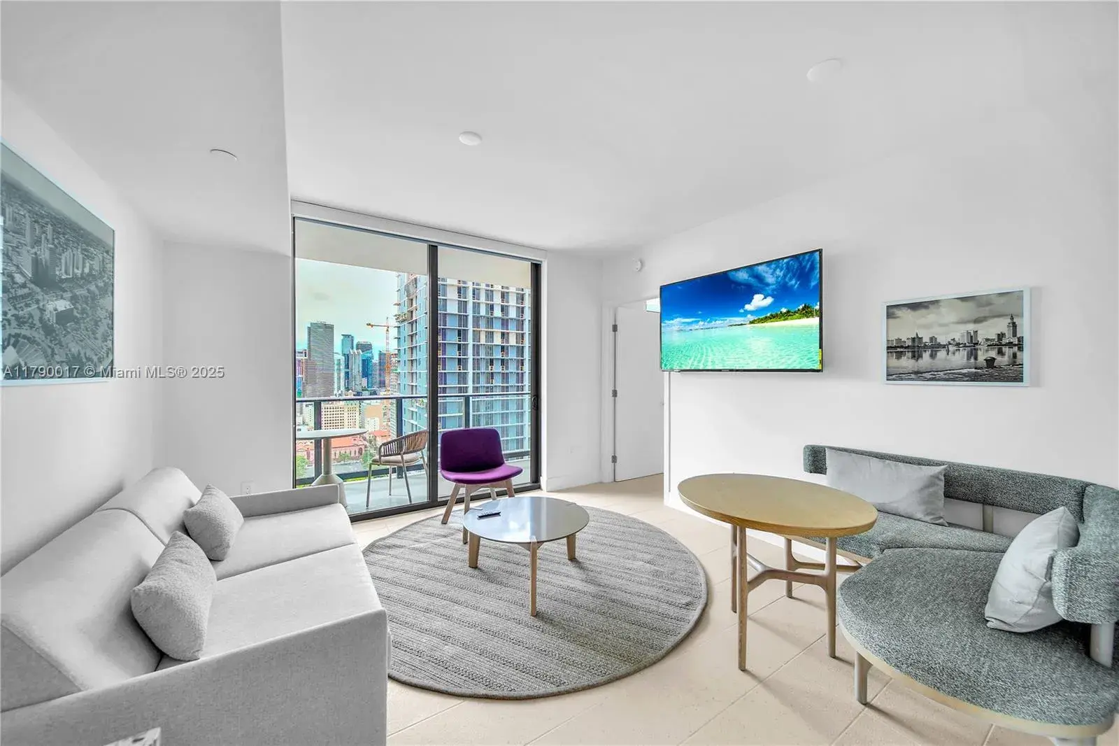 601 NE 1 Ave # 2507, Miami FL 33131