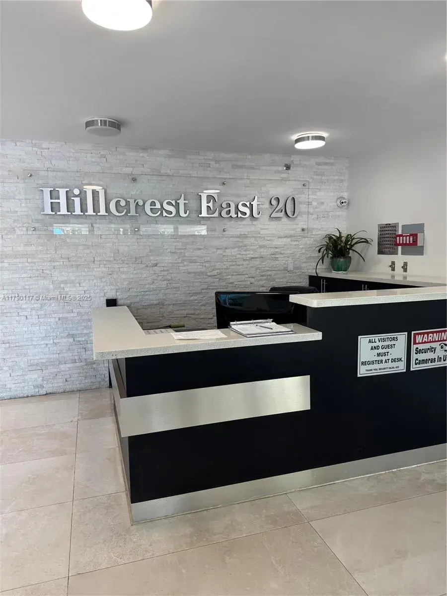 919 Hillcrest Dr # 504, Hollywood FL 33021