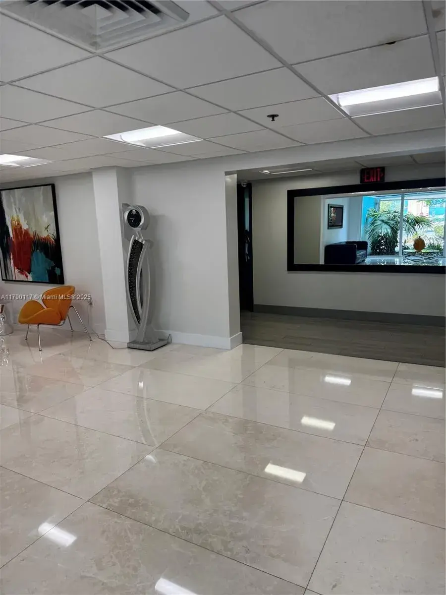 919 Hillcrest Dr # 504, Hollywood FL 33021