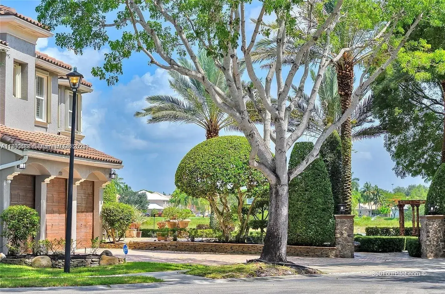 780 SW 167th Ave, Pembroke Pines FL 33027