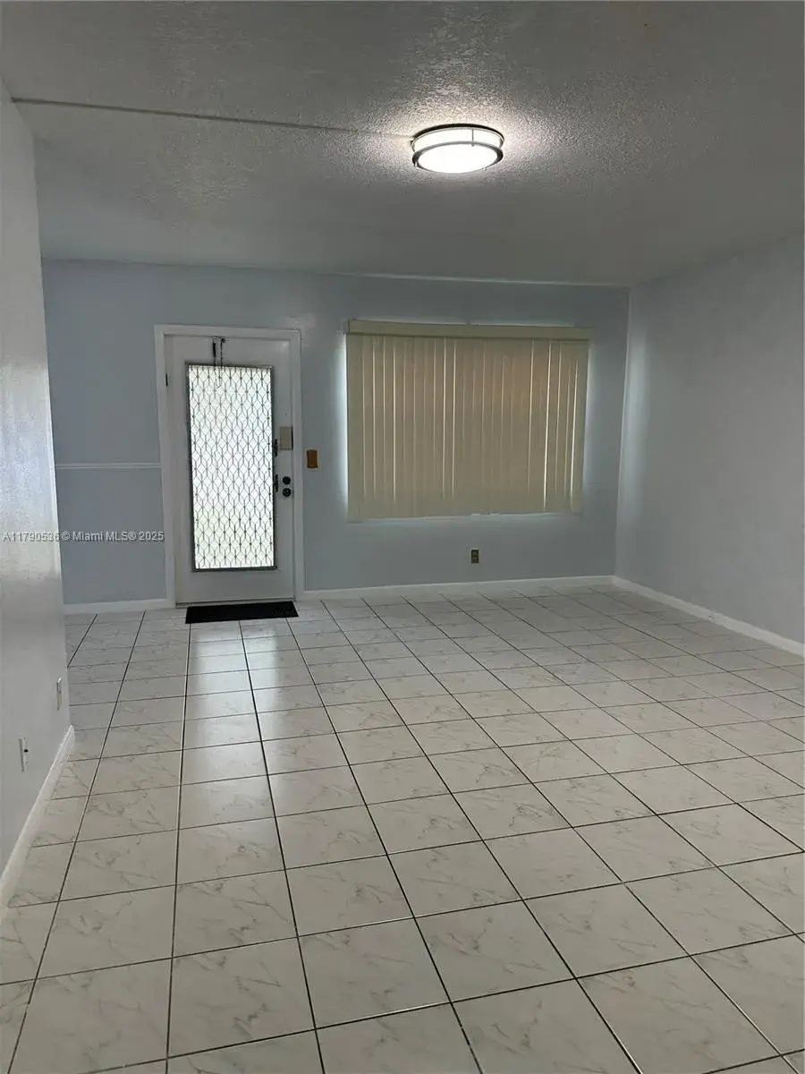2 bedroom 1 bath Residential Lease for rent at 176 Tilford I # 176, Deerfield Beach FL 33442