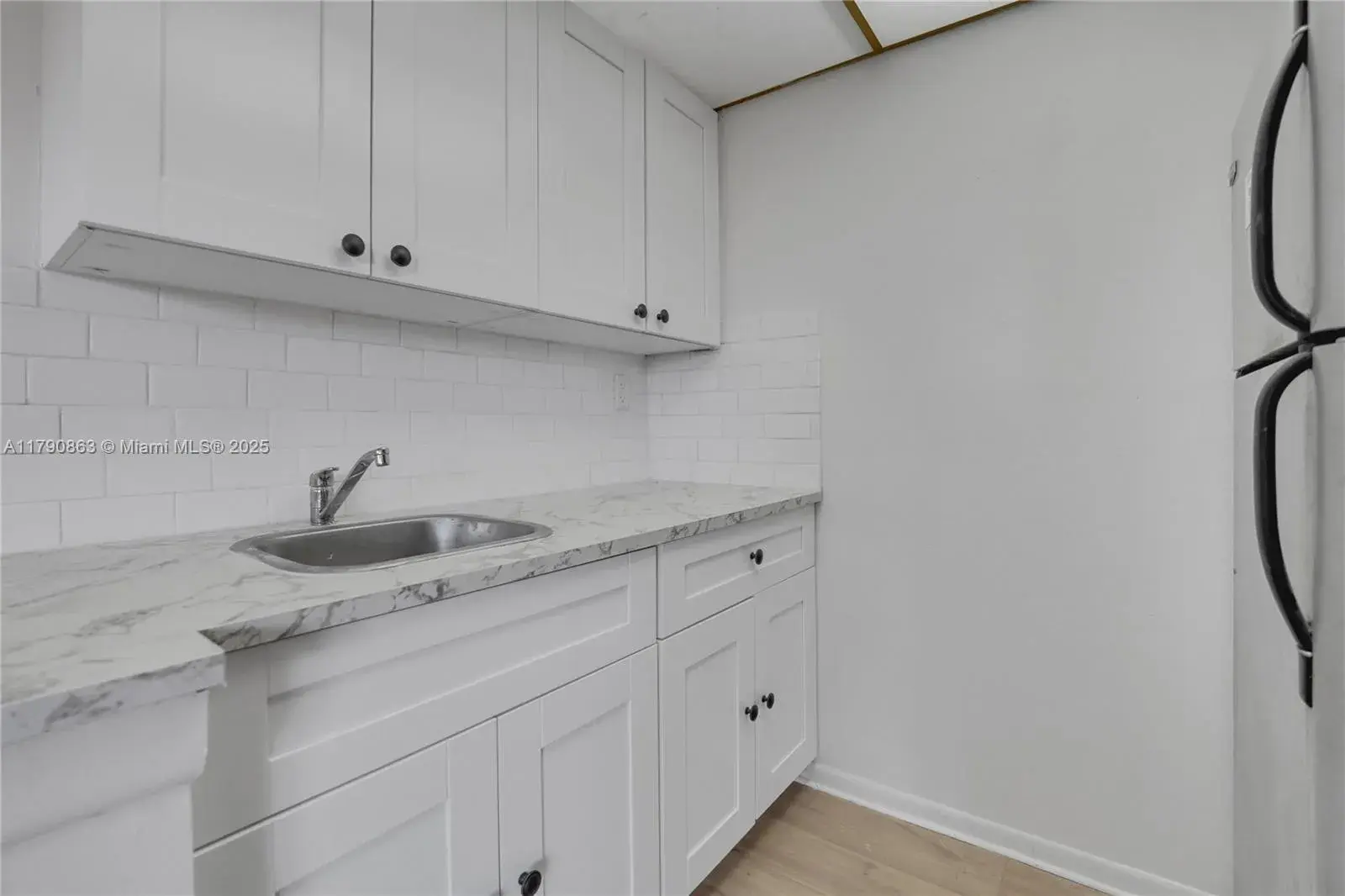 2 bedroom 1 bath Residential for sale at 2145 Pierce St # 418, Hollywood FL 33020