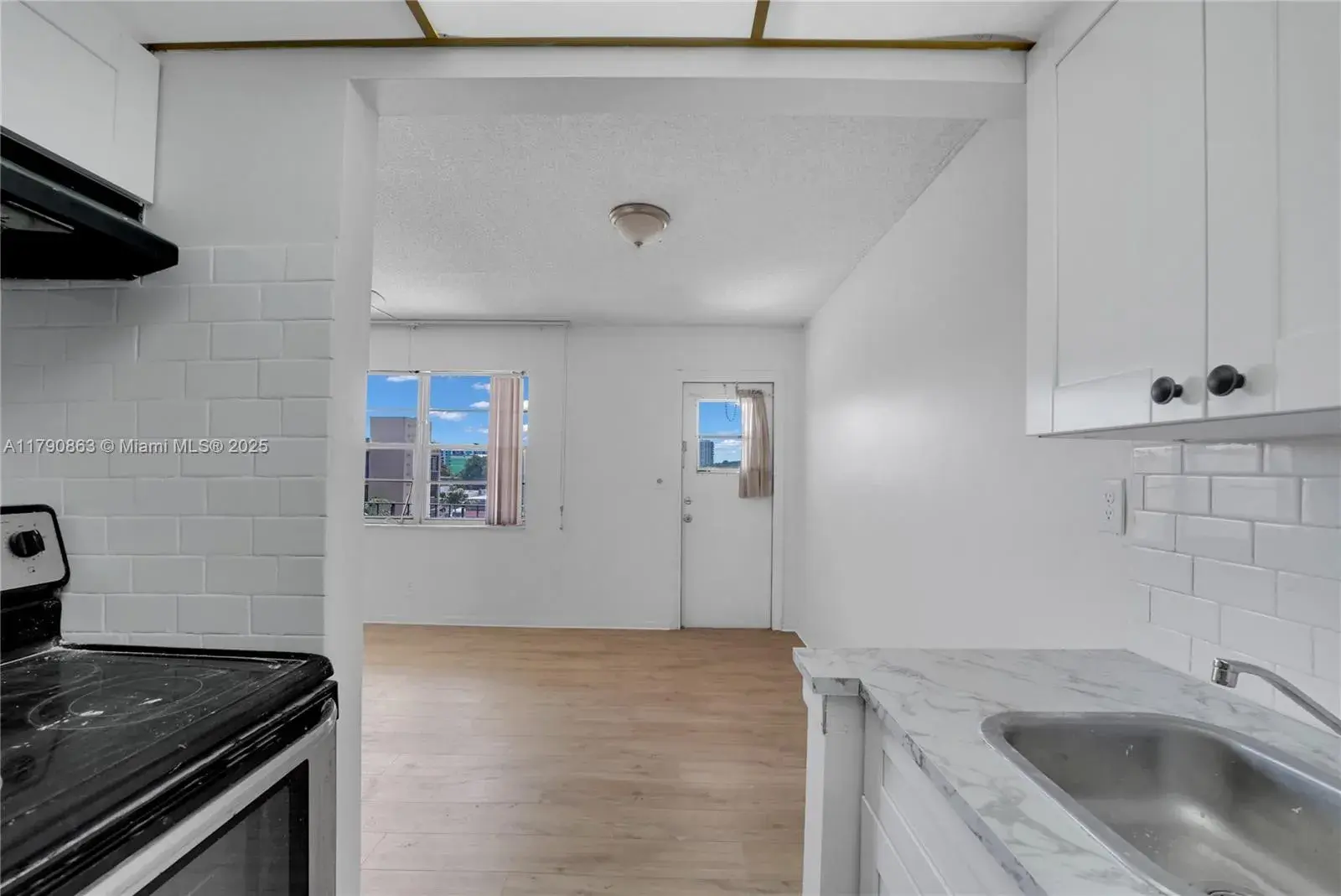 2145 Pierce St # 418, Hollywood FL 33020