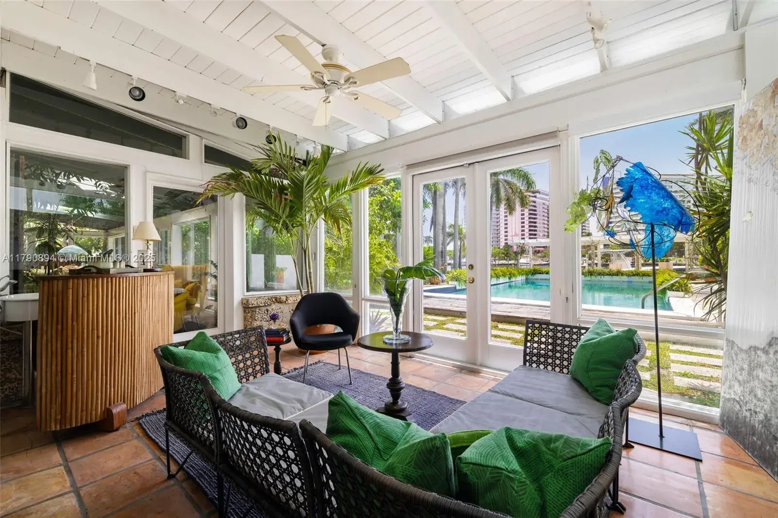 5215 Pine Tree Dr, Miami Beach FL 33140
