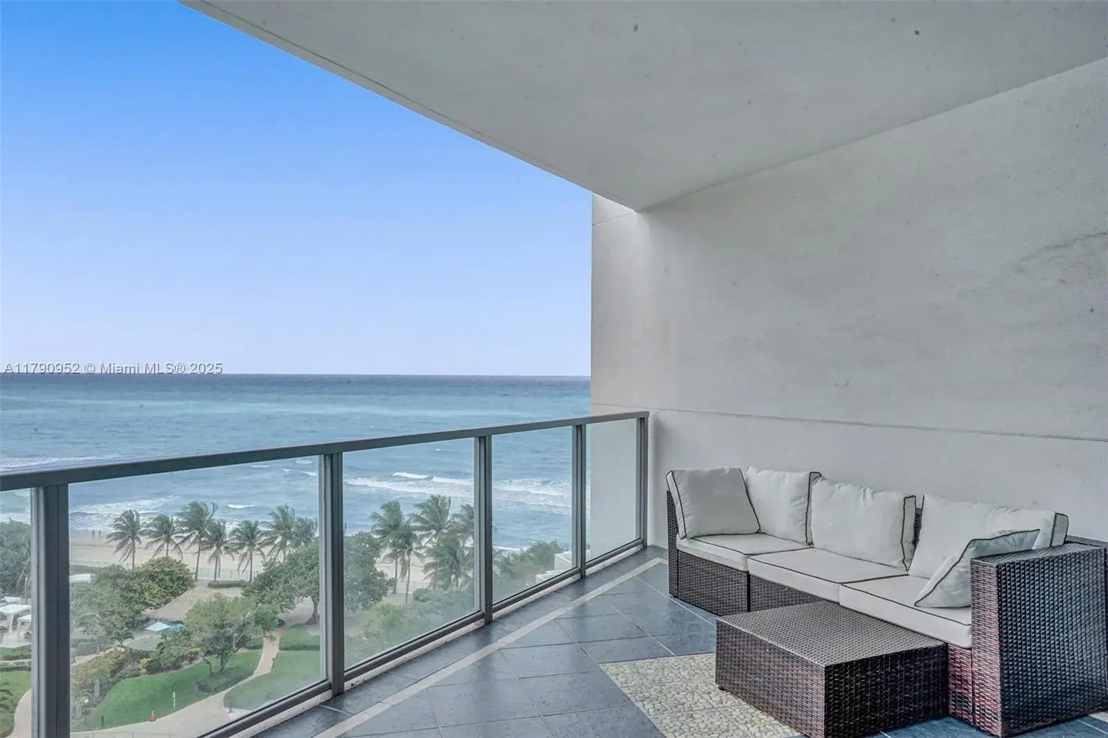 2 bedroom 2 bath Residential for sale at 3101 S Ocean Dr # 1003, Hollywood FL 33019