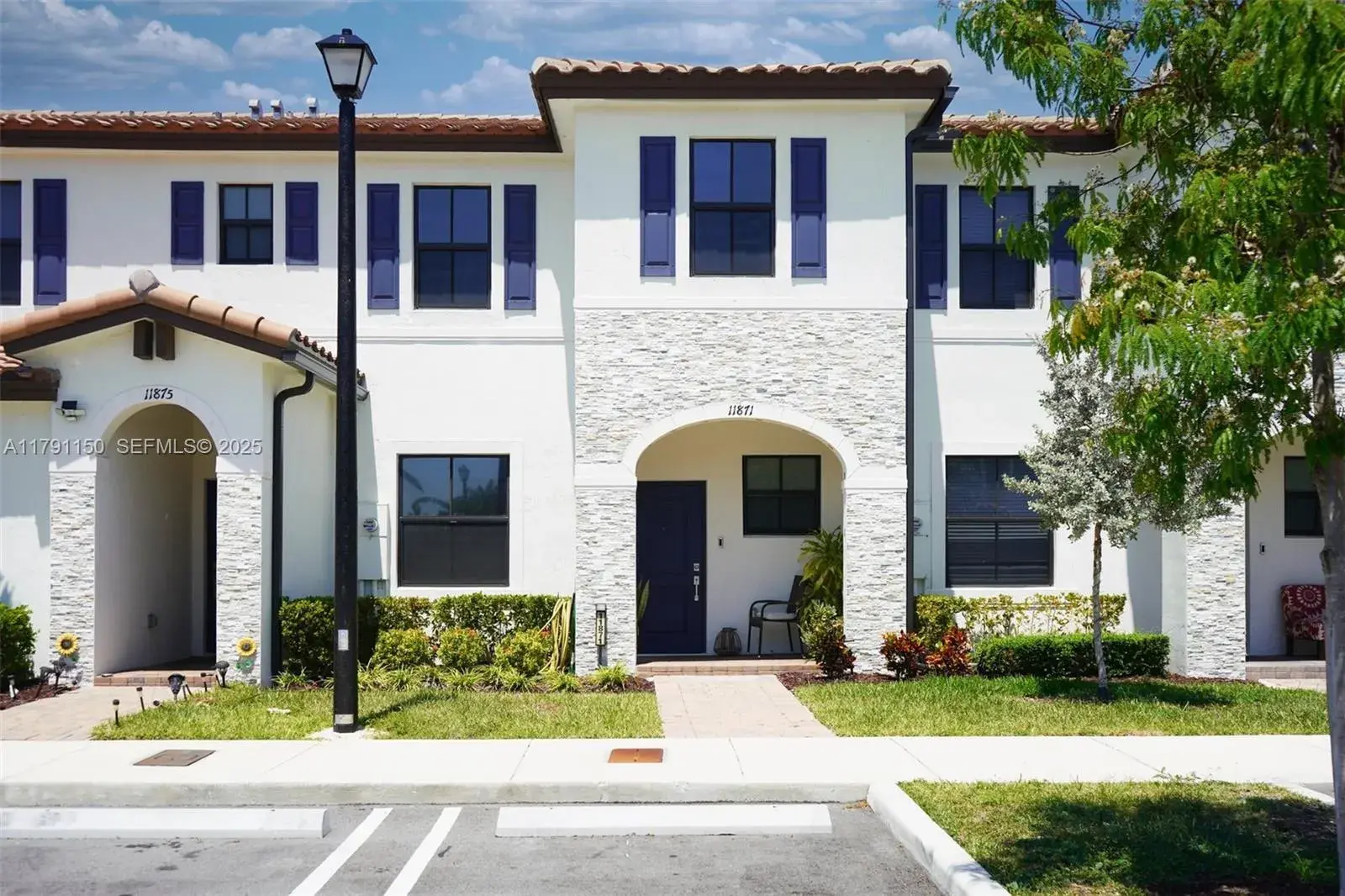 3 bedroom 2 bath Residential for sale at 11871 SW 247 TERR, Homestead FL 33032