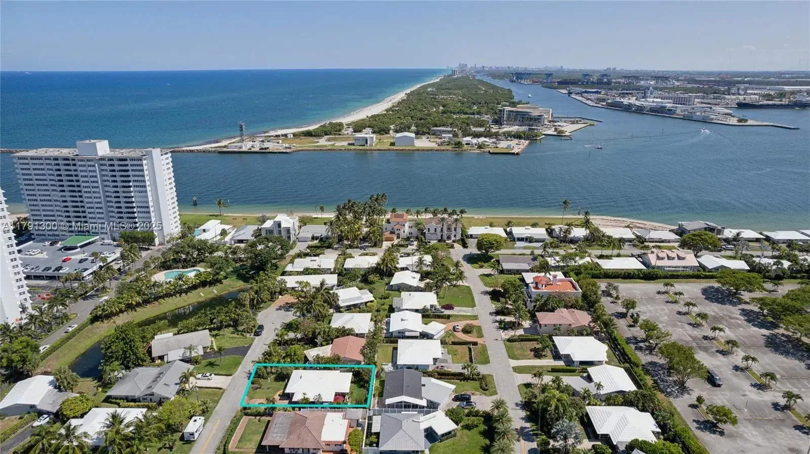 3 bedroom 2 bath Residential for sale at 2005 SE 26th Ter, Fort Lauderdale FL 33316