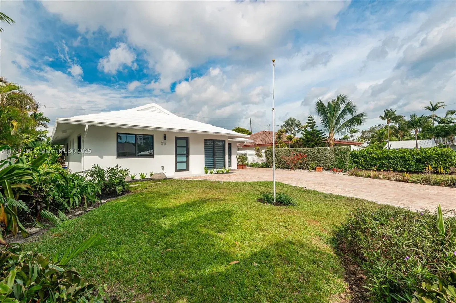 2005 SE 26th Ter, Fort Lauderdale FL 33316