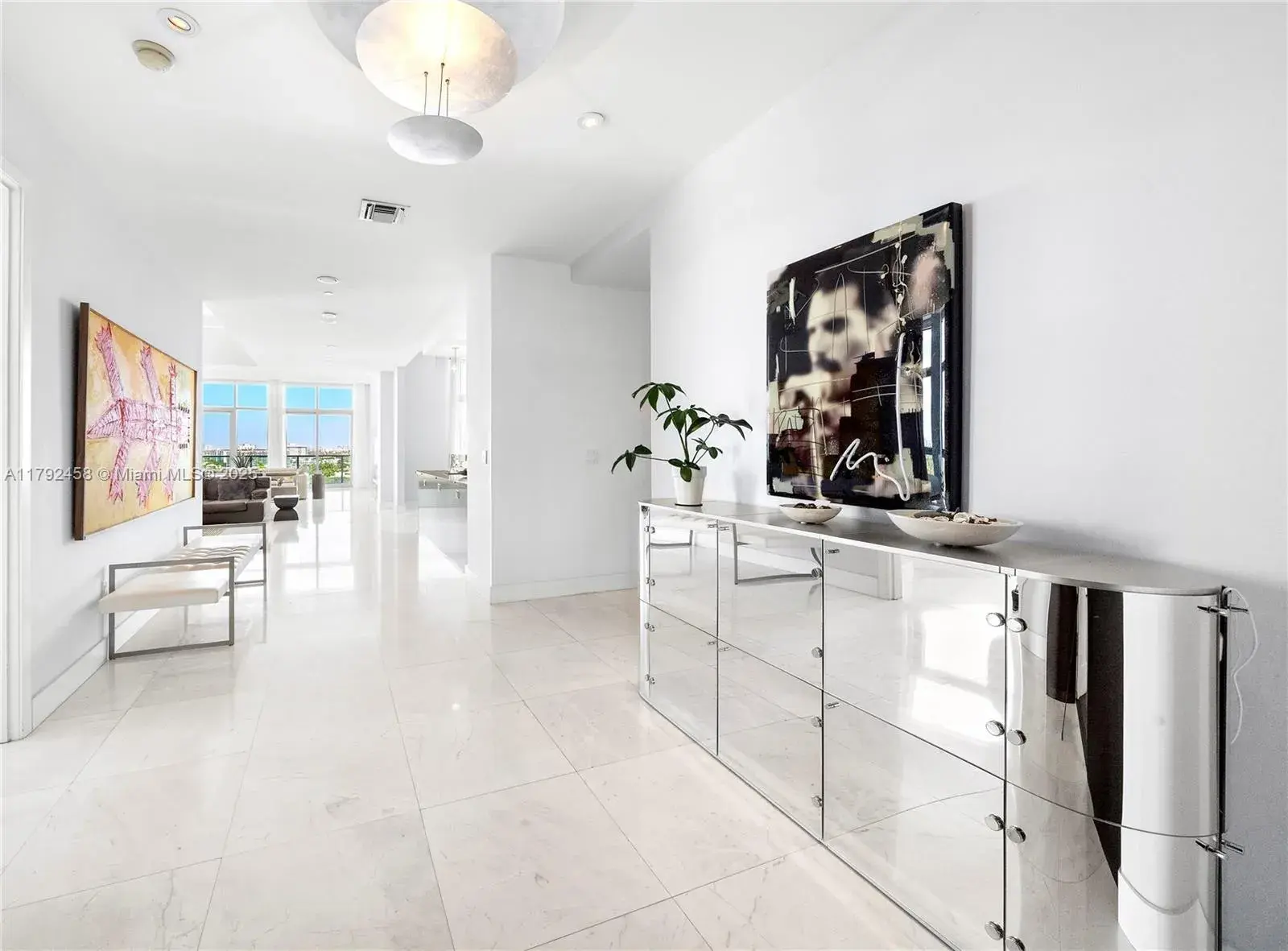201 Aqua Ave, Miami Beach FL 33141