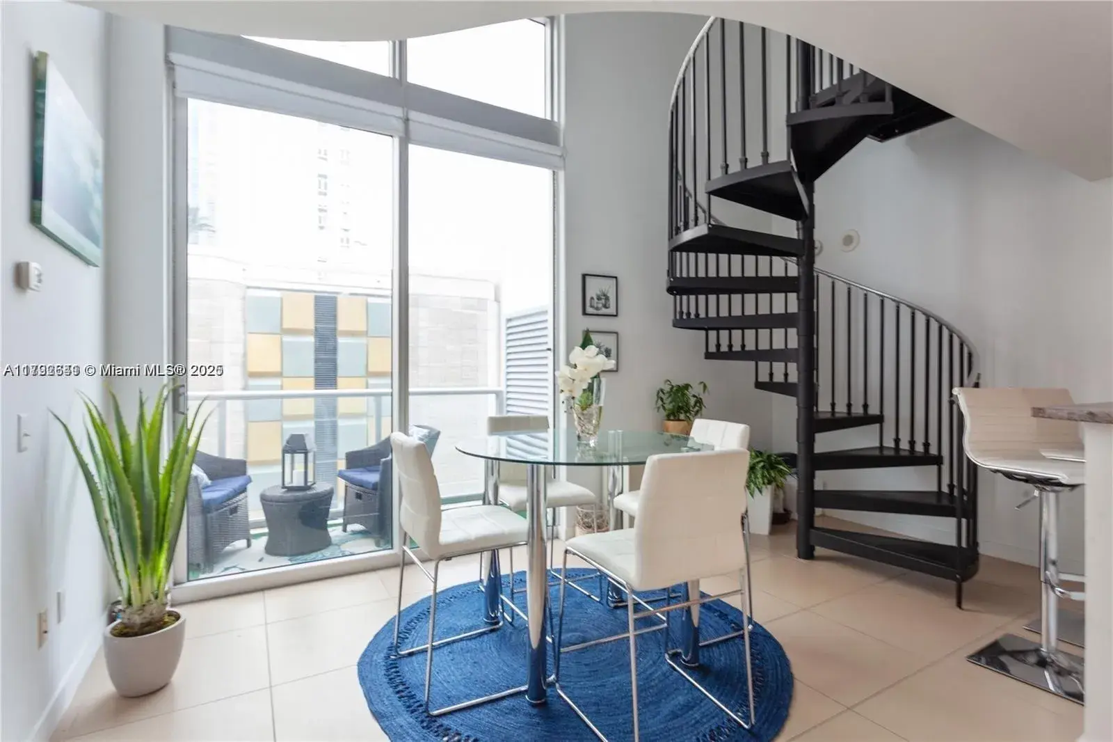 1 bedroom 1 bath Residential for sale at 300 S Biscayne Blvd # 432, Miami FL 33131