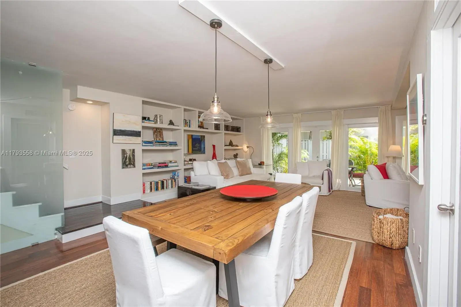 2 bedroom 2 bath for rent at 258 Sea View Dr # 3, Key Biscayne FL 33149