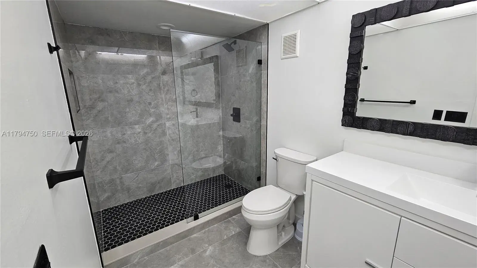 16300 Golf Club Rd # 315, Weston FL 33326