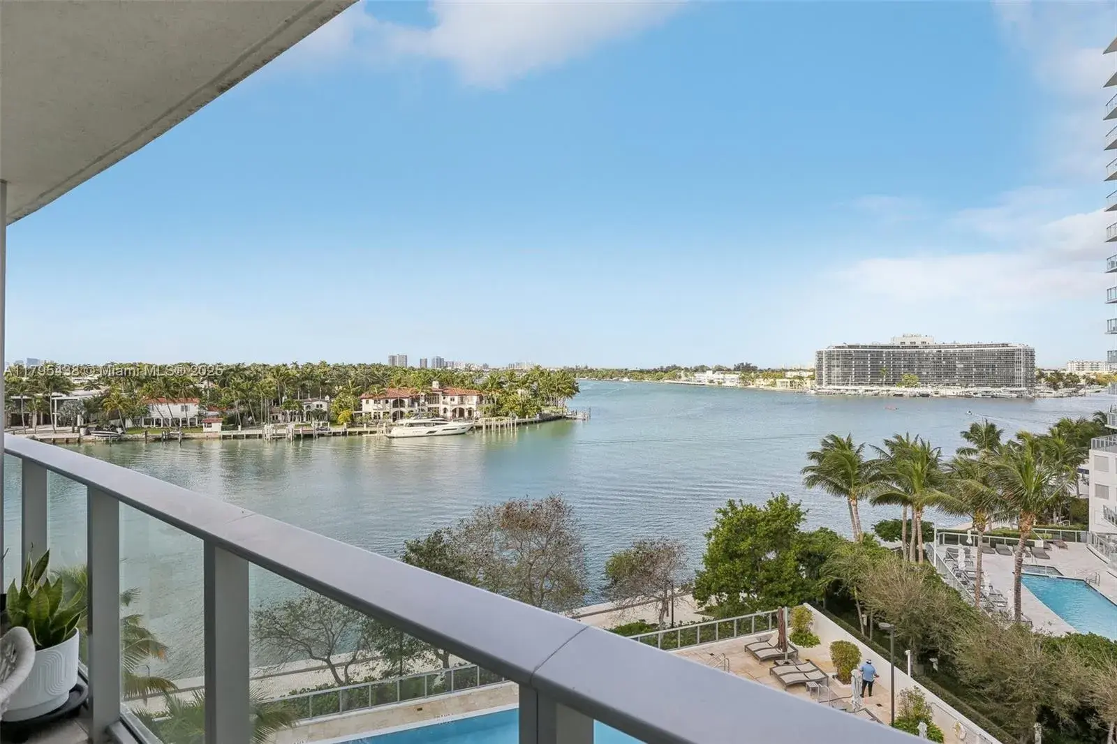 6620 Indian Creek Dr # 613, Miami Beach FL 33141