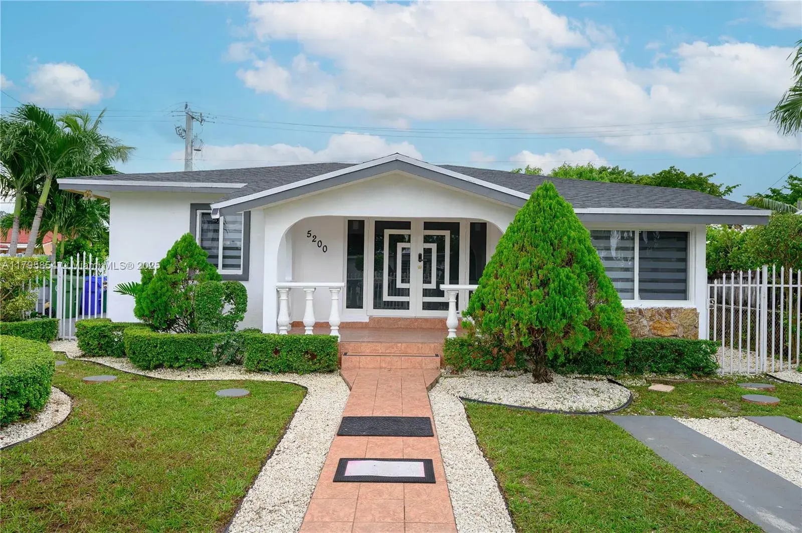 5200 SW 4th St, Miami FL 33134