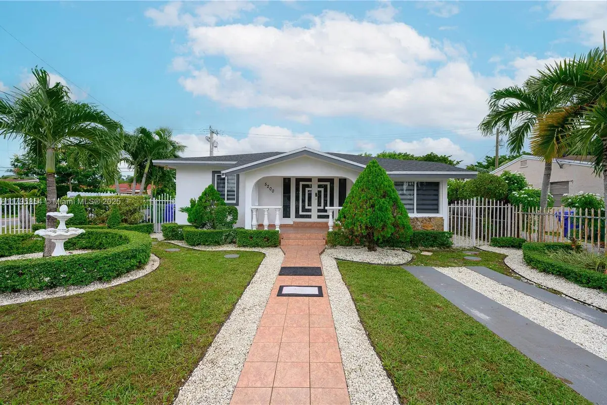5200 SW 4th St, Miami FL 33134