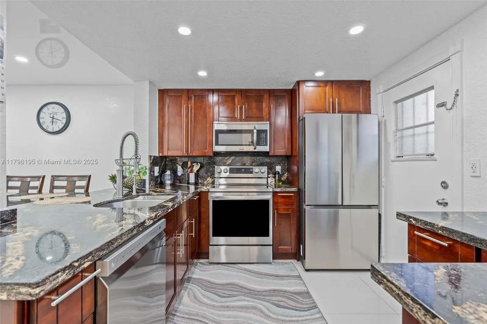 2 bedroom 2 bath Residential for sale at 301 NE 14th Ave # 207, Hallandale Beach FL 33009