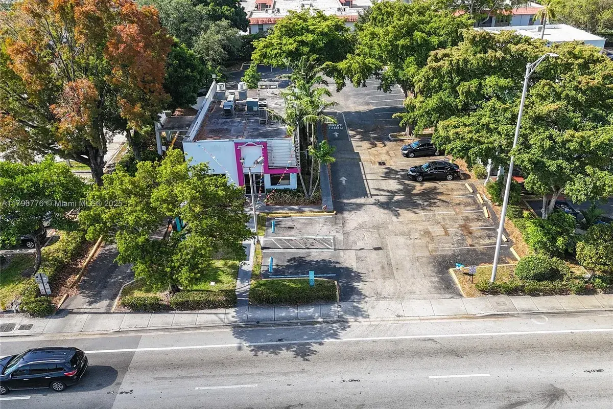 750 W Sample Rd, Pompano Beach FL 33064