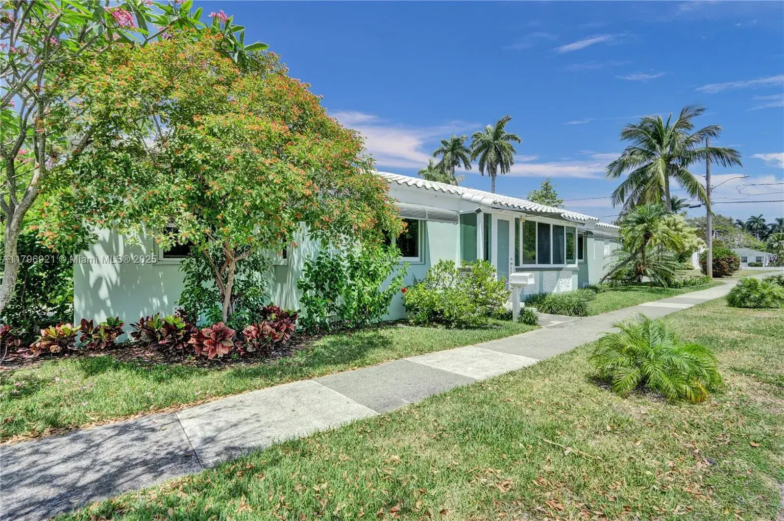 326 S 14th Ave, Hollywood FL 33020