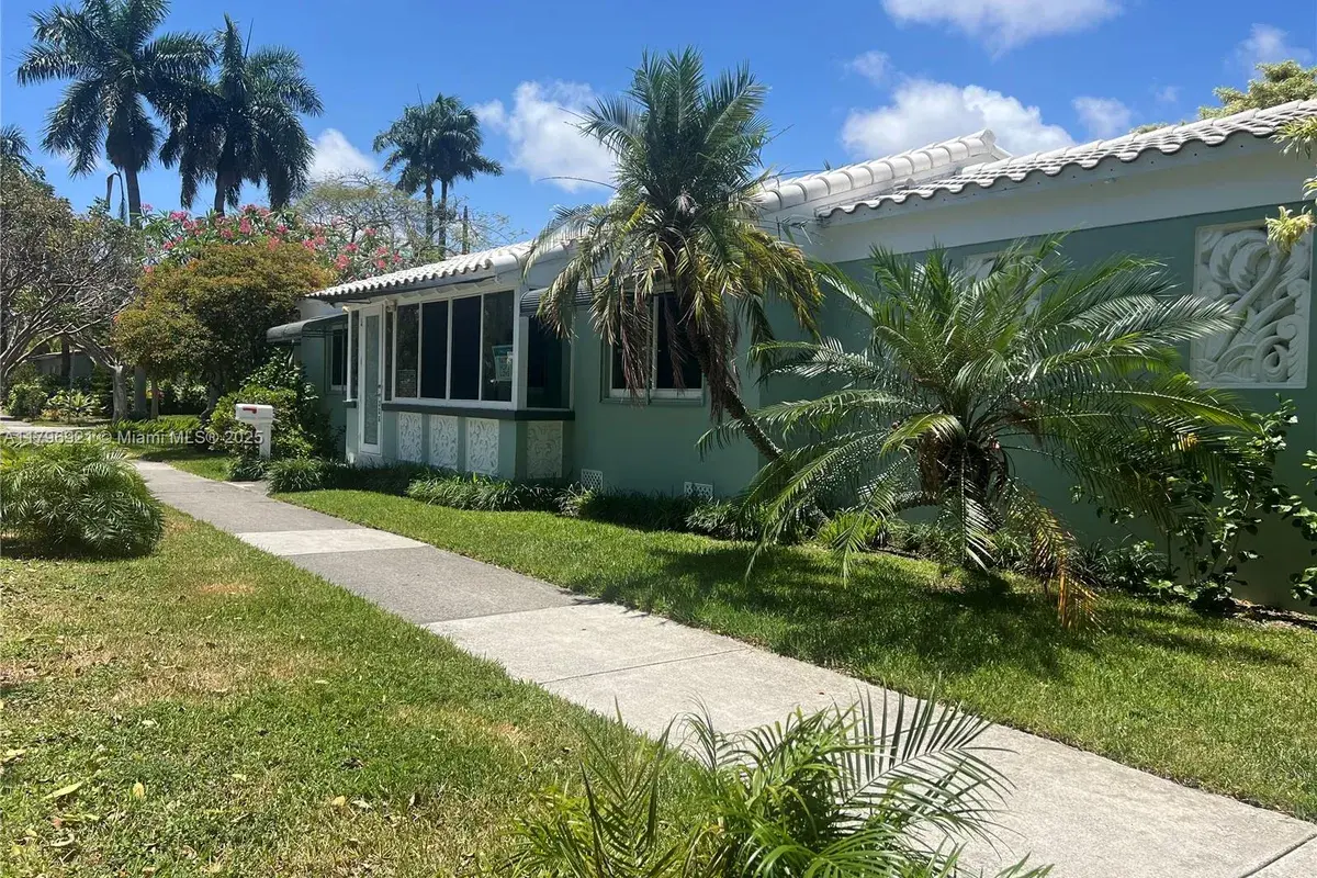 326 S 14th Ave, Hollywood FL 33020