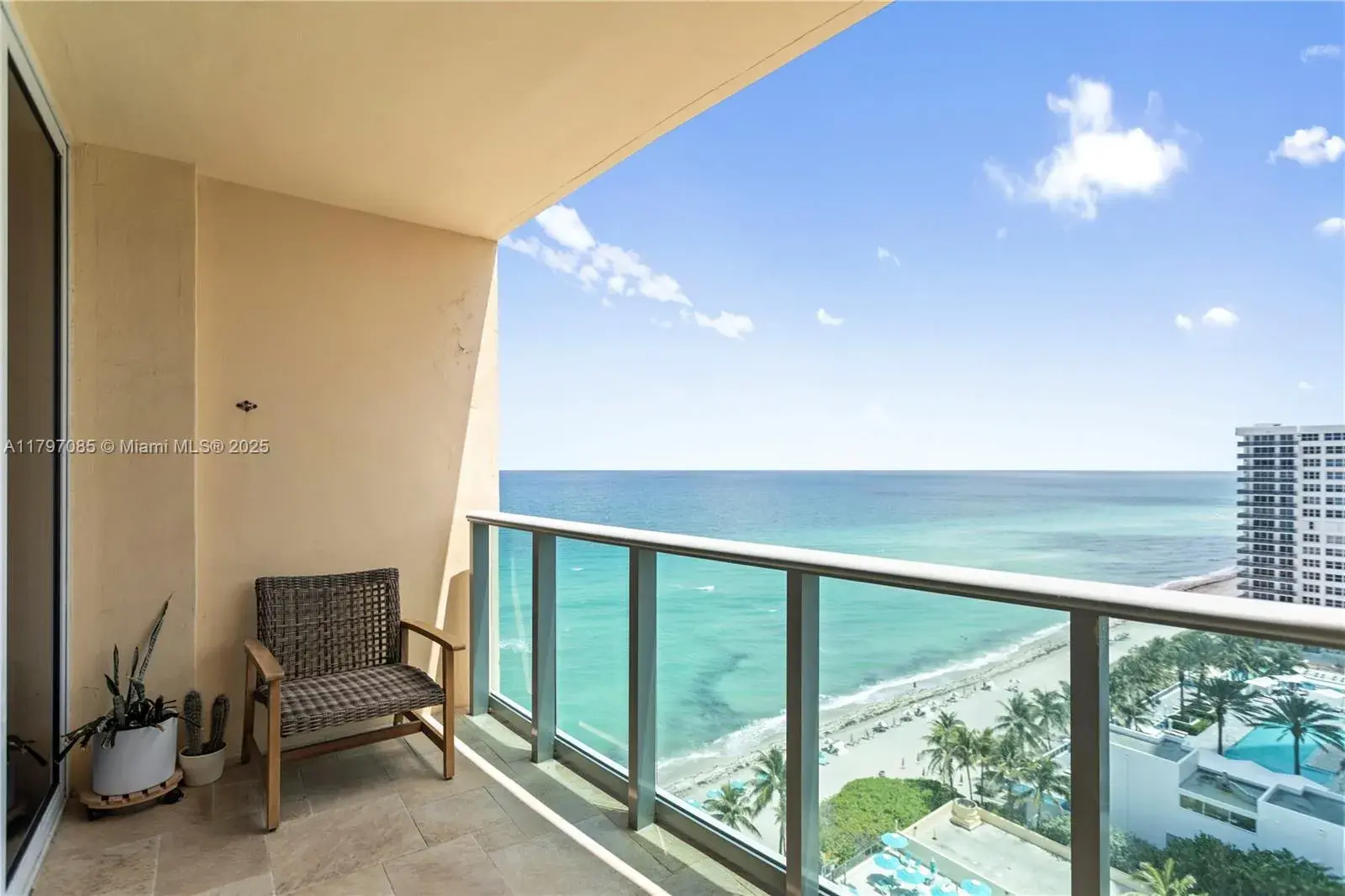 1 bedroom 1 bath Residential Lease for rent at 2501 S Ocean Dr # 1614, Hollywood FL 33019