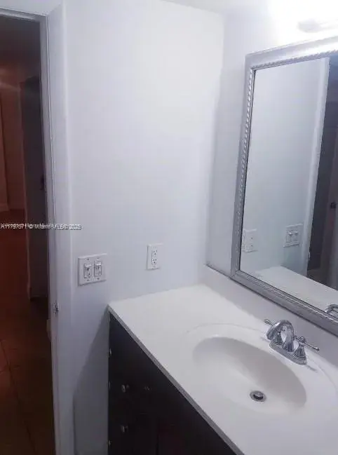 2 bedroom 2 bath Residential for sale at 15600 NW 7th Ave # 319, Miami FL 33169