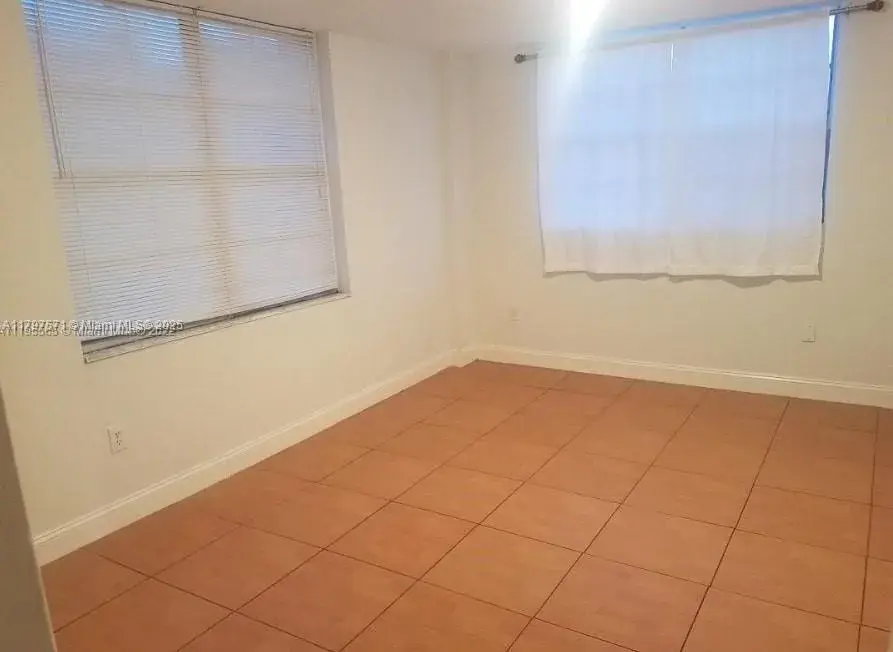 15600 NW 7th Ave # 319, Miami FL 33169