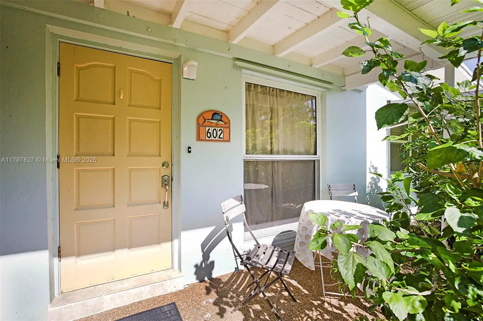 3 bedroom 2 bath Residential for sale at 602 S Caloosahatchee Ave, Jupiter FL 33458