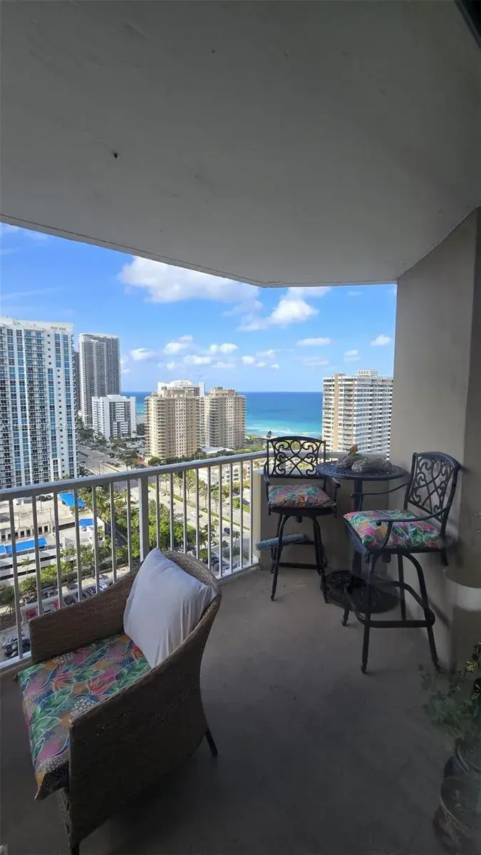 1985 S Ocean Dr # 21D, Hallandale Beach FL 33009