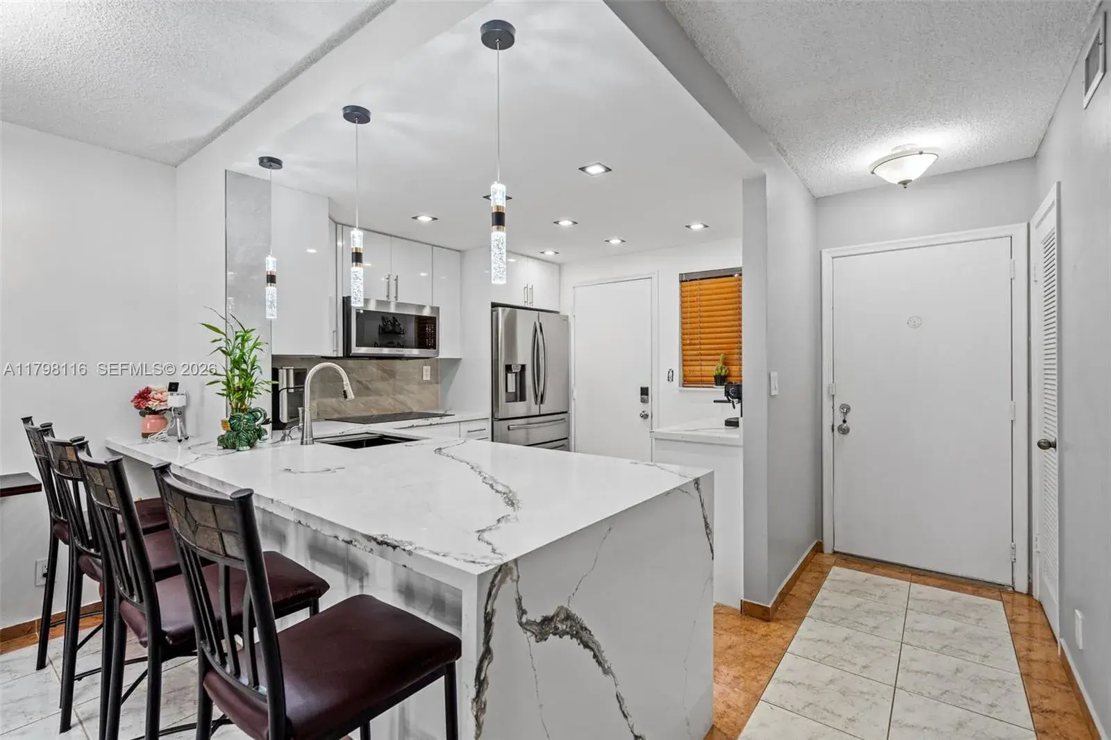 421 NE 14th Ave # 103, Hallandale Beach FL 33009