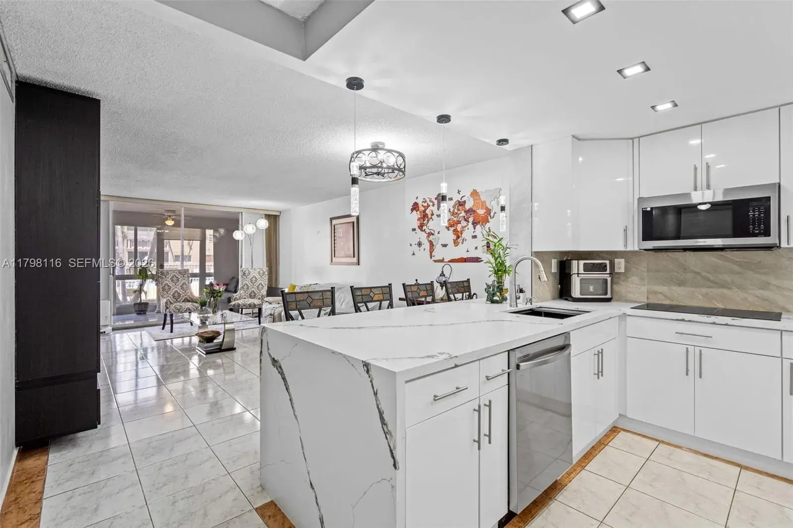 421 NE 14th Ave # 103, Hallandale Beach FL 33009