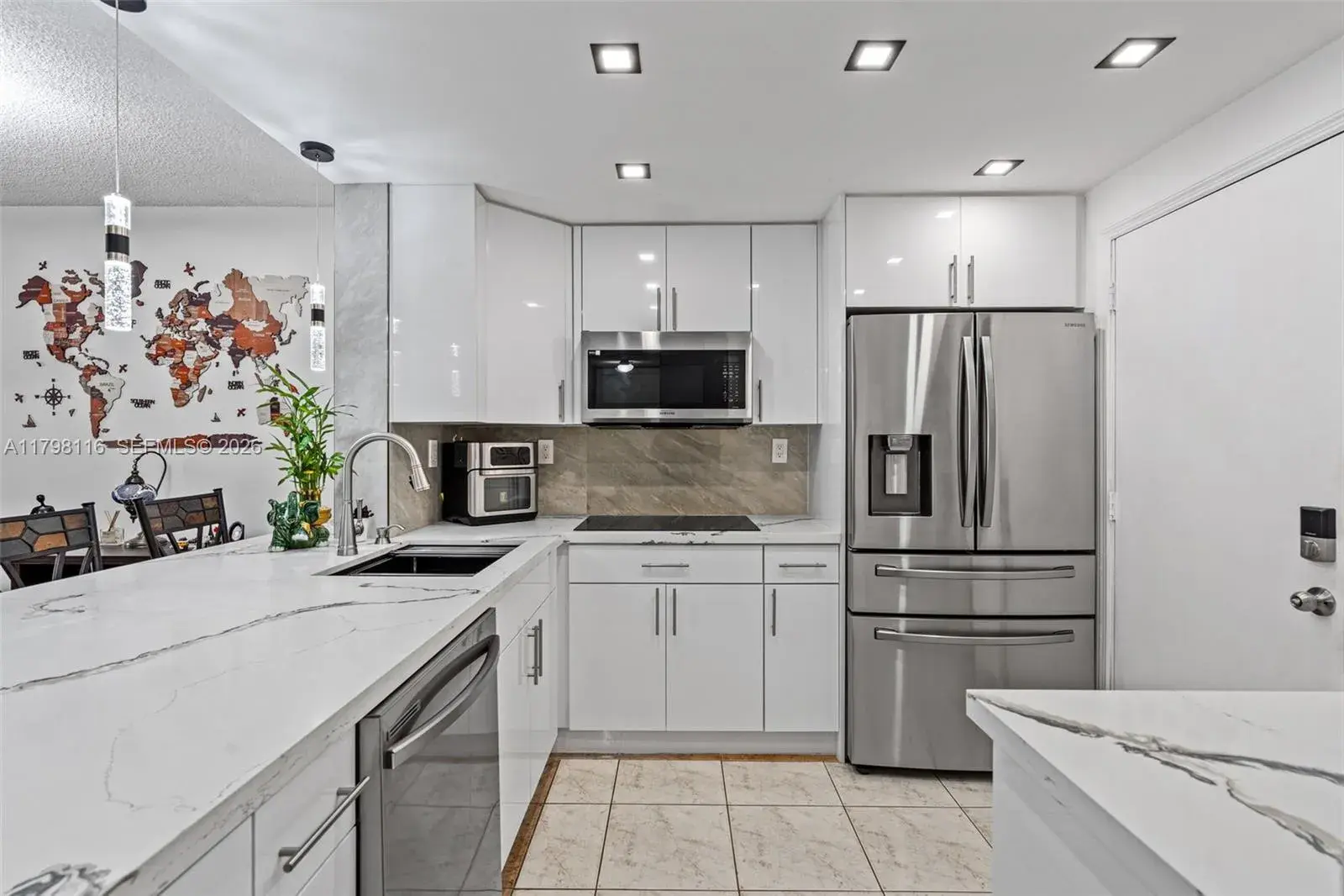421 NE 14th Ave # 103, Hallandale Beach FL 33009