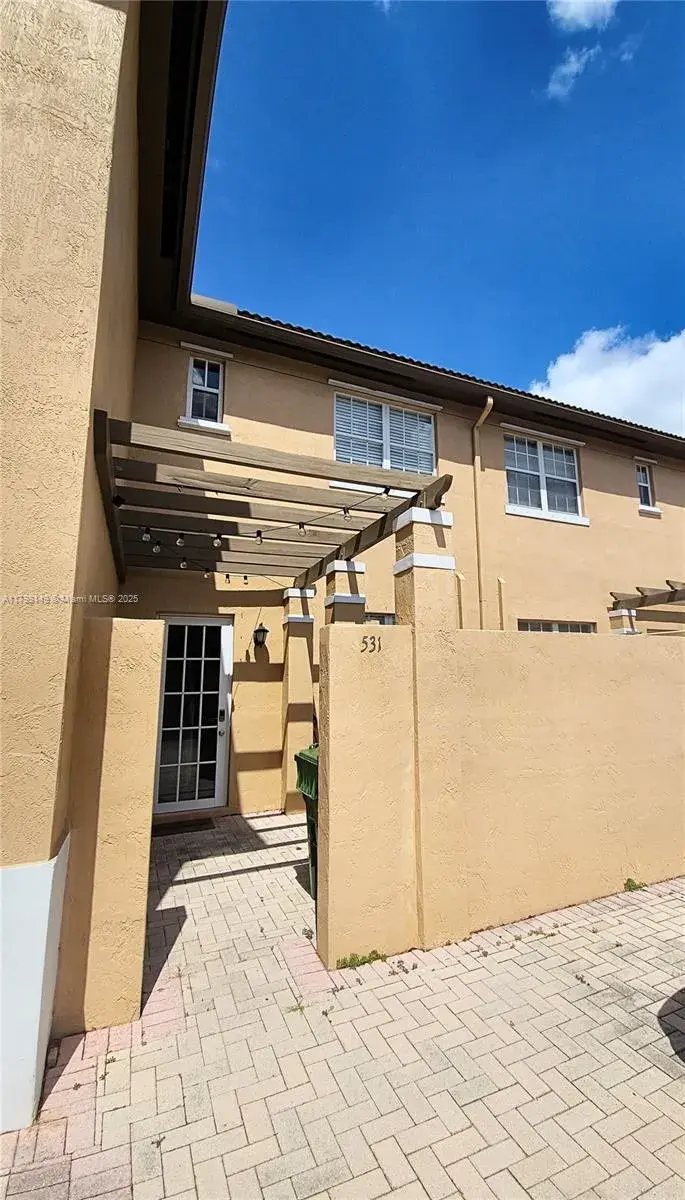 531 SW 147th Ave # 4, Pembroke Pines FL 33027