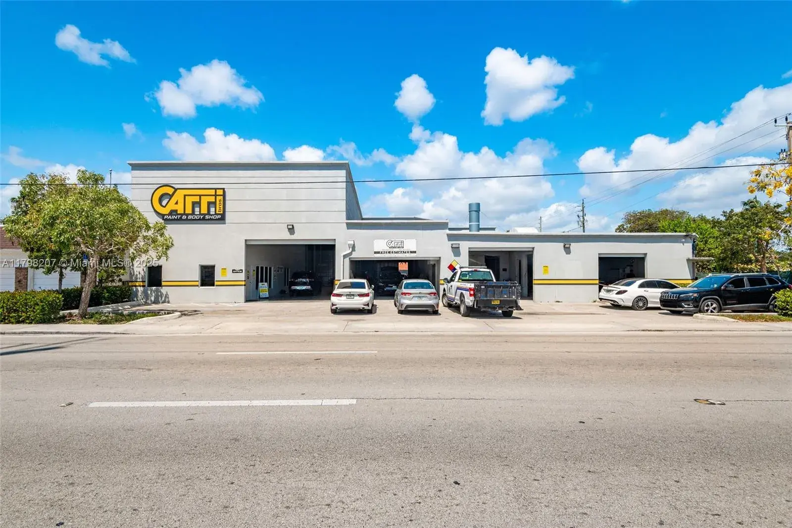 Commercial Sale for sale at 500 S Dixie Hwy, Hollywood FL 33020