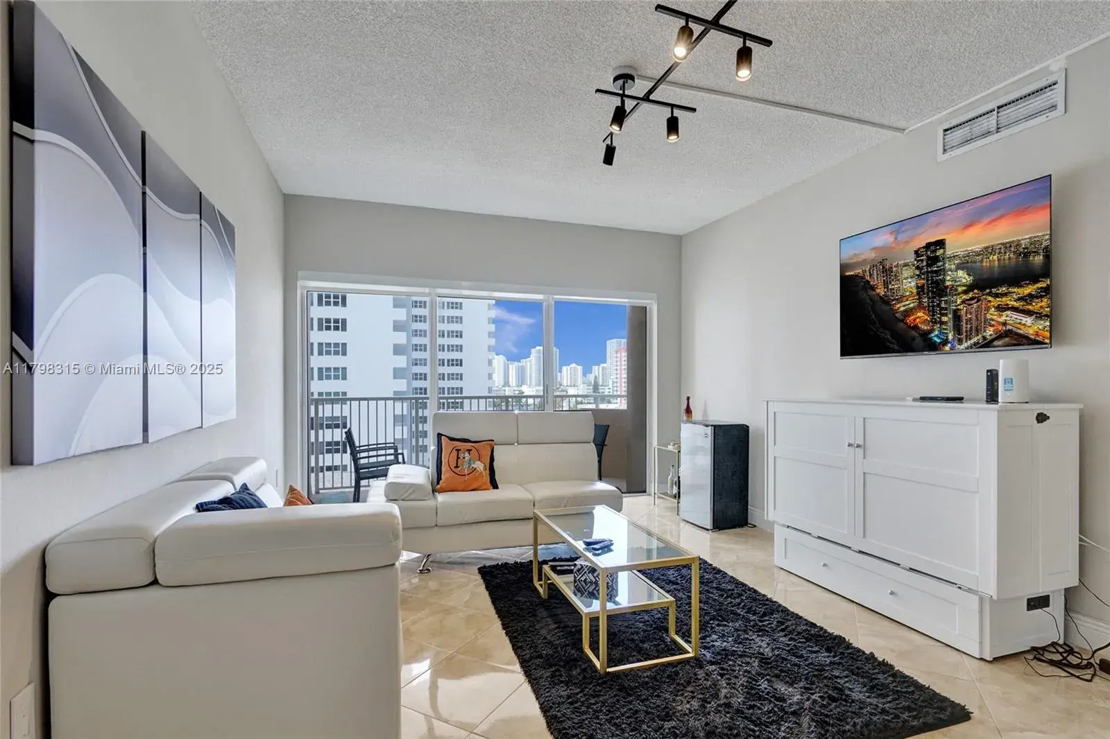 1980 S Ocean Dr # 7J, Hallandale Beach FL 33009