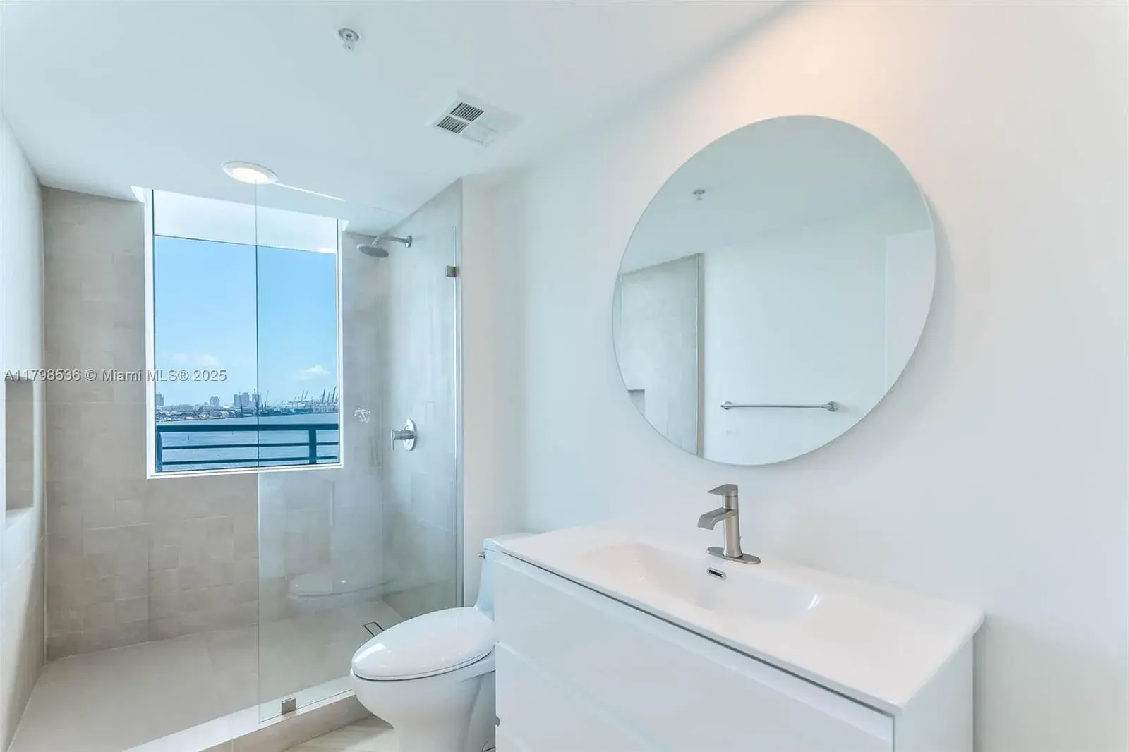 335 S Biscayne Blvd # 10, Miami FL 33131