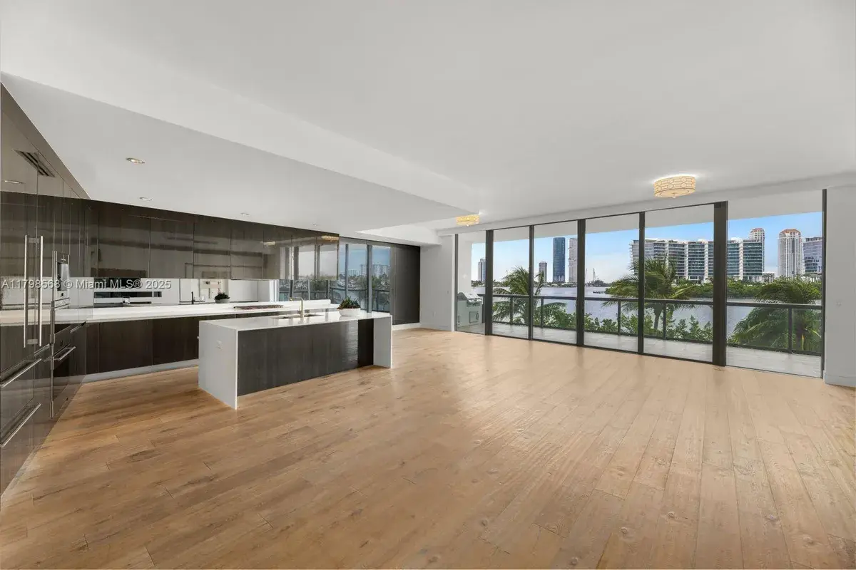 3300 NE 188th St # 217, Aventura FL 33180