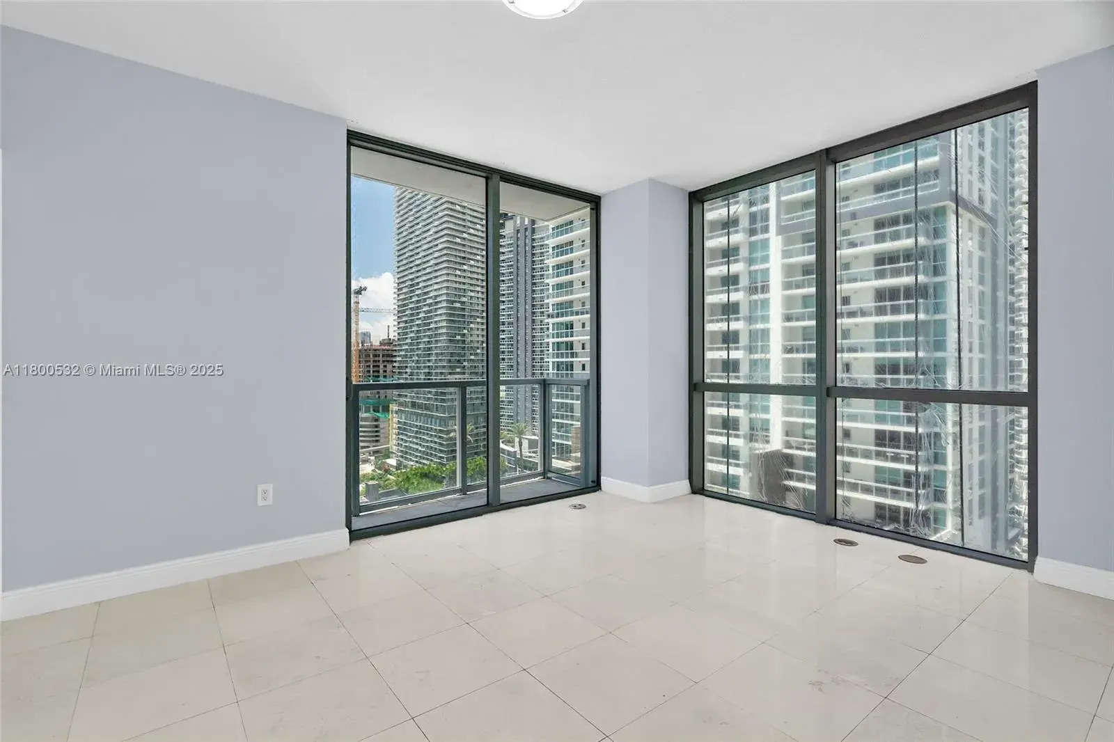 1060 Brickell Ave # 1811, Miami FL 33131