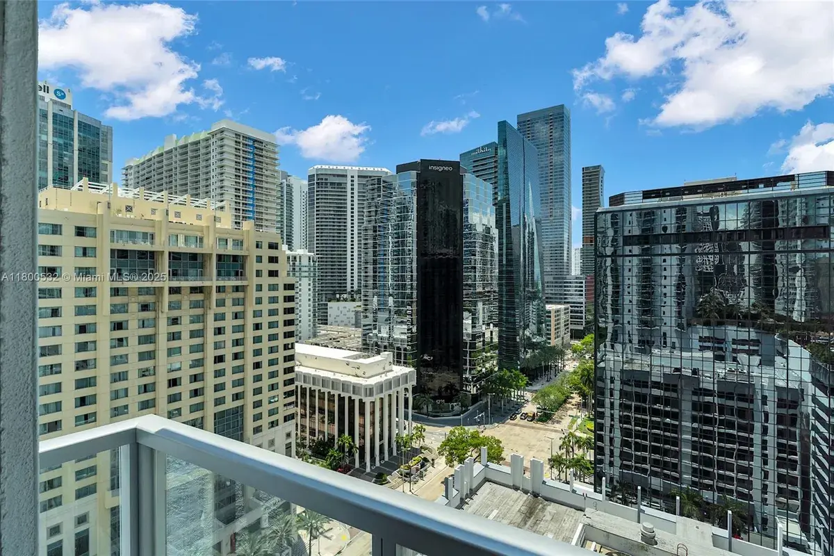 1060 Brickell Ave # 1811, Miami FL 33131