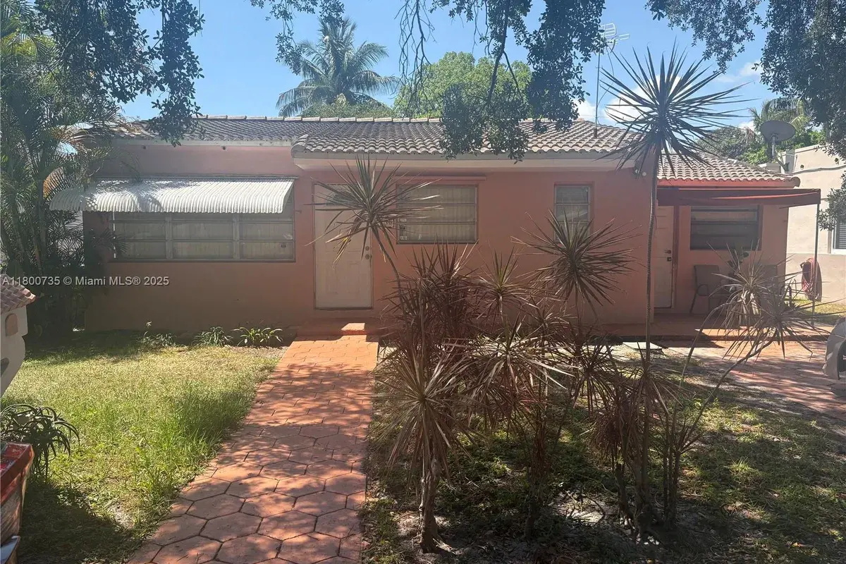 2530 Washington St, Hollywood FL 33020