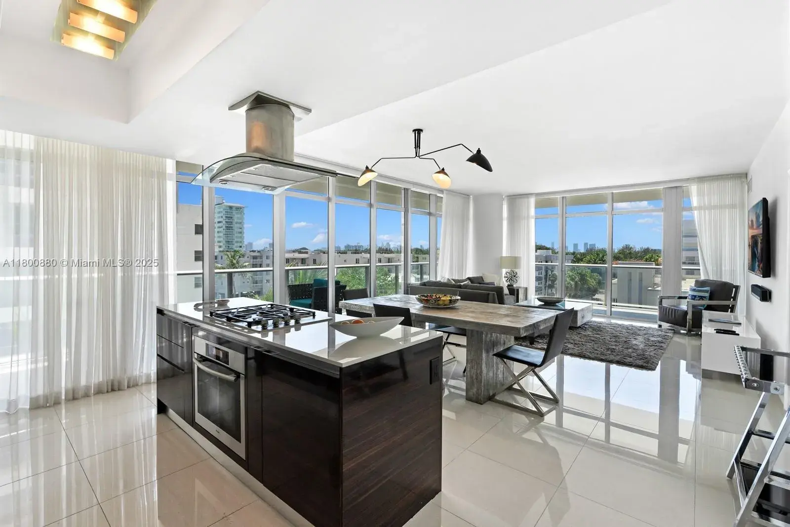 2 bedroom 2 bath for sale at 3737 Collins Ave # 503, Miami Beach FL 33140