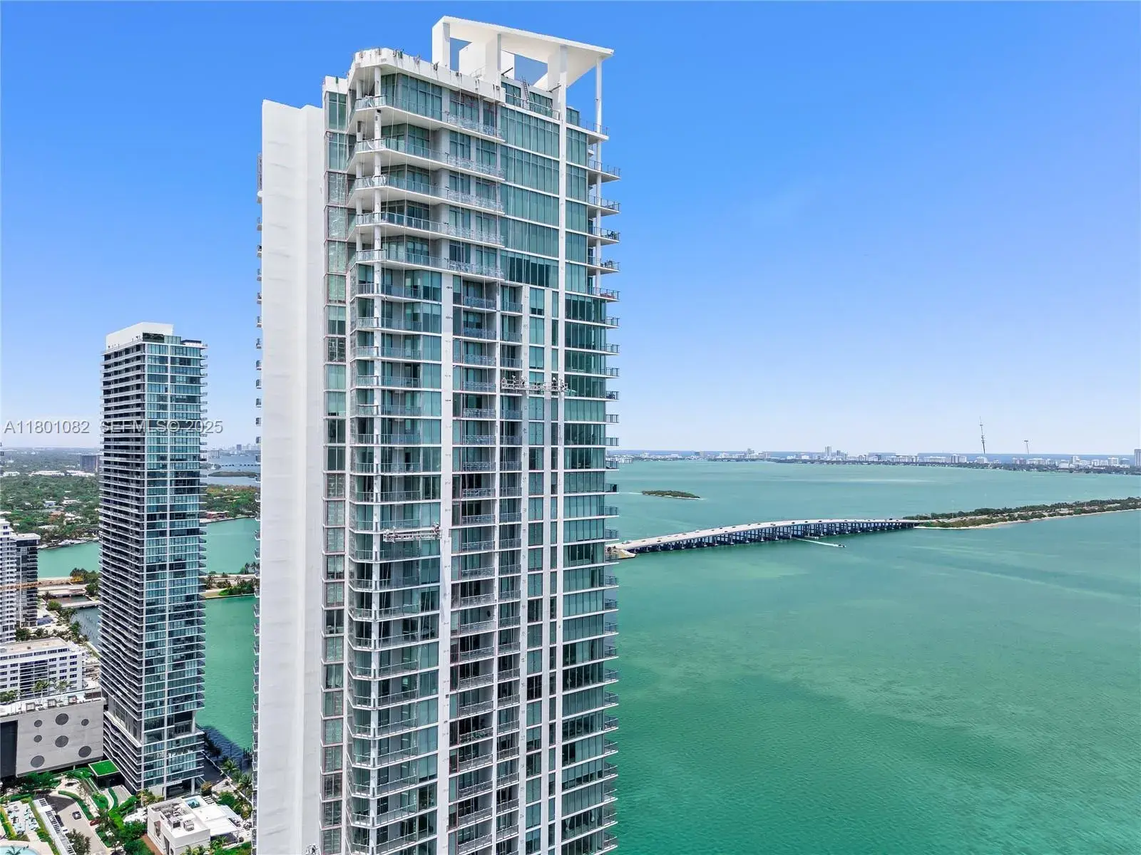 2 bedroom 2 bath Residential for sale at 2900 NE 7th Ave # 1409, Miami FL 33137