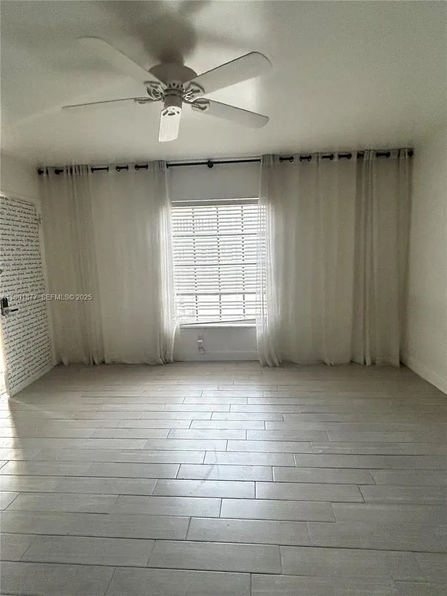 2201 NE 66th St # 1301, Fort Lauderdale FL 33308