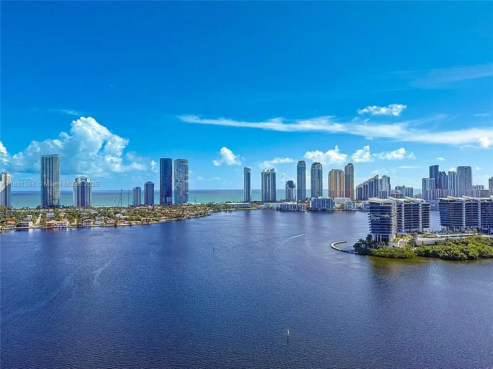 4 bedroom 4 bath Residential for sale at 3370 Hidden Bay Dr # 2813, Aventura FL 33180