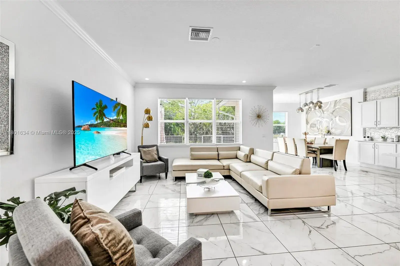3 bedroom 2 bath Residential for sale at 1083 Eucalyptus Dr, Hollywood FL 33021