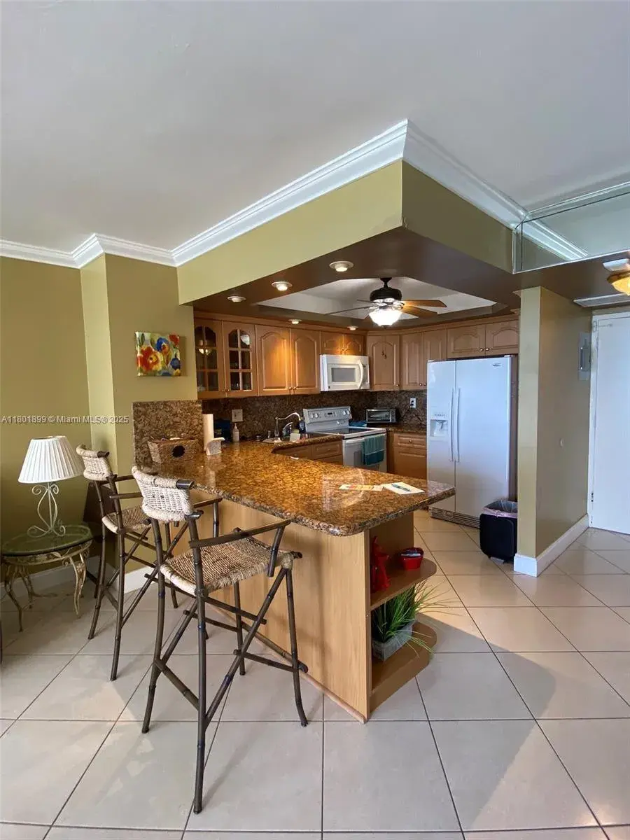 3180 S Ocean Dr # 403, Hallandale Beach FL 33009