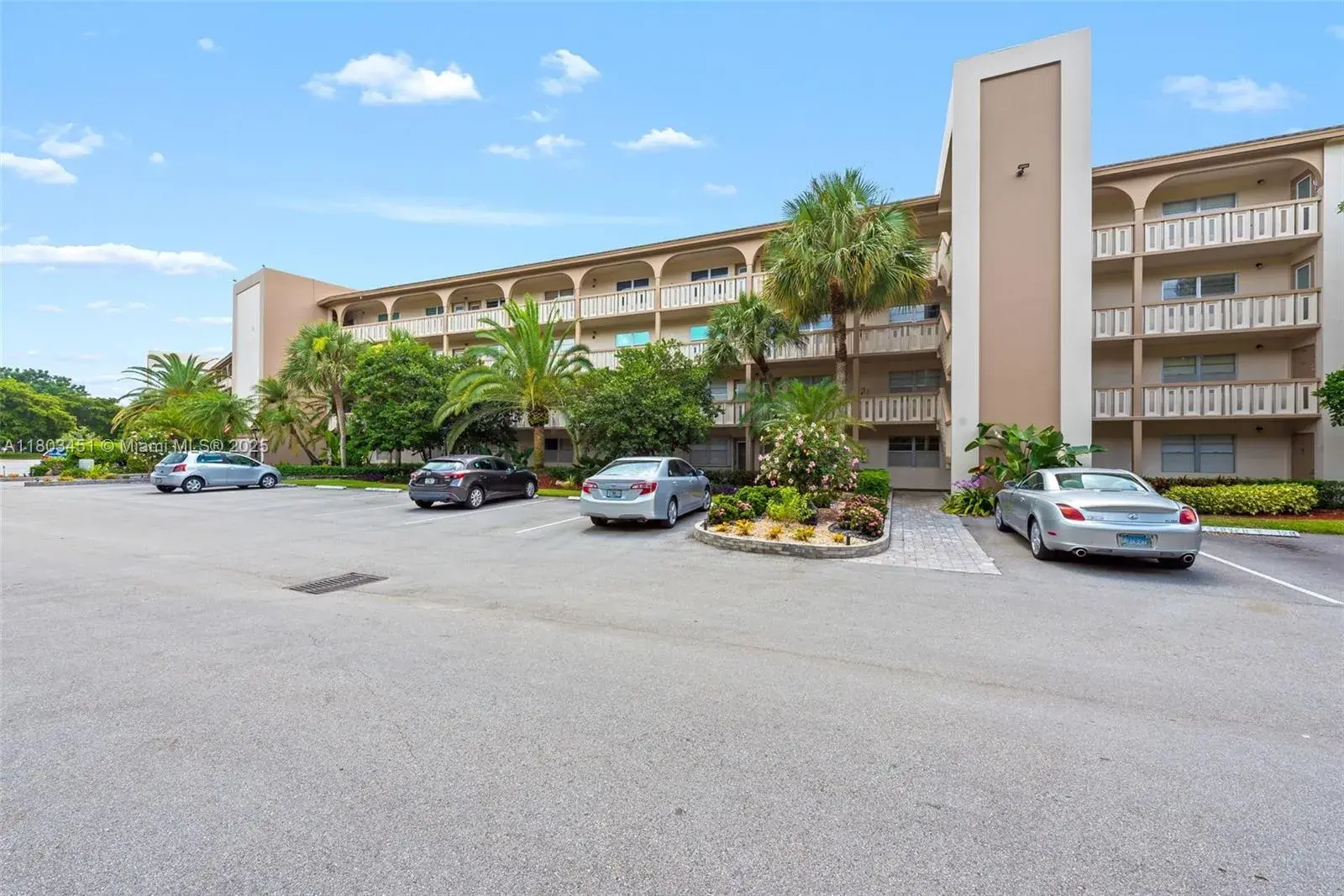 2 bedroom 2 bath Residential for sale at 2305 Lucaya Ln # H1, Coconut Creek FL 33066