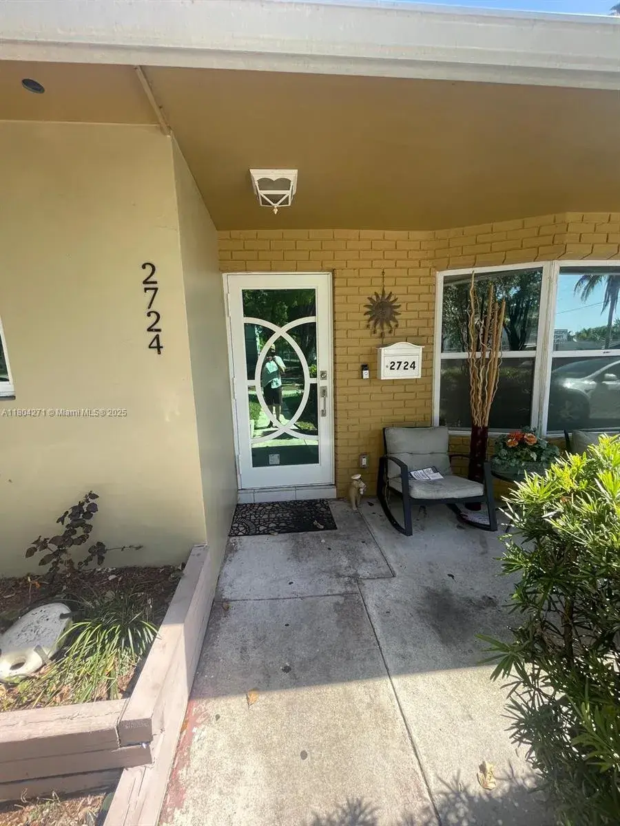 5 bedroom 3 bath Residential for sale at 2724 Cleveland St, Hollywood FL 33020